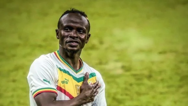 ساديو ماني يدعم مصر بعد التأهل لدور 32 في كأس العالم