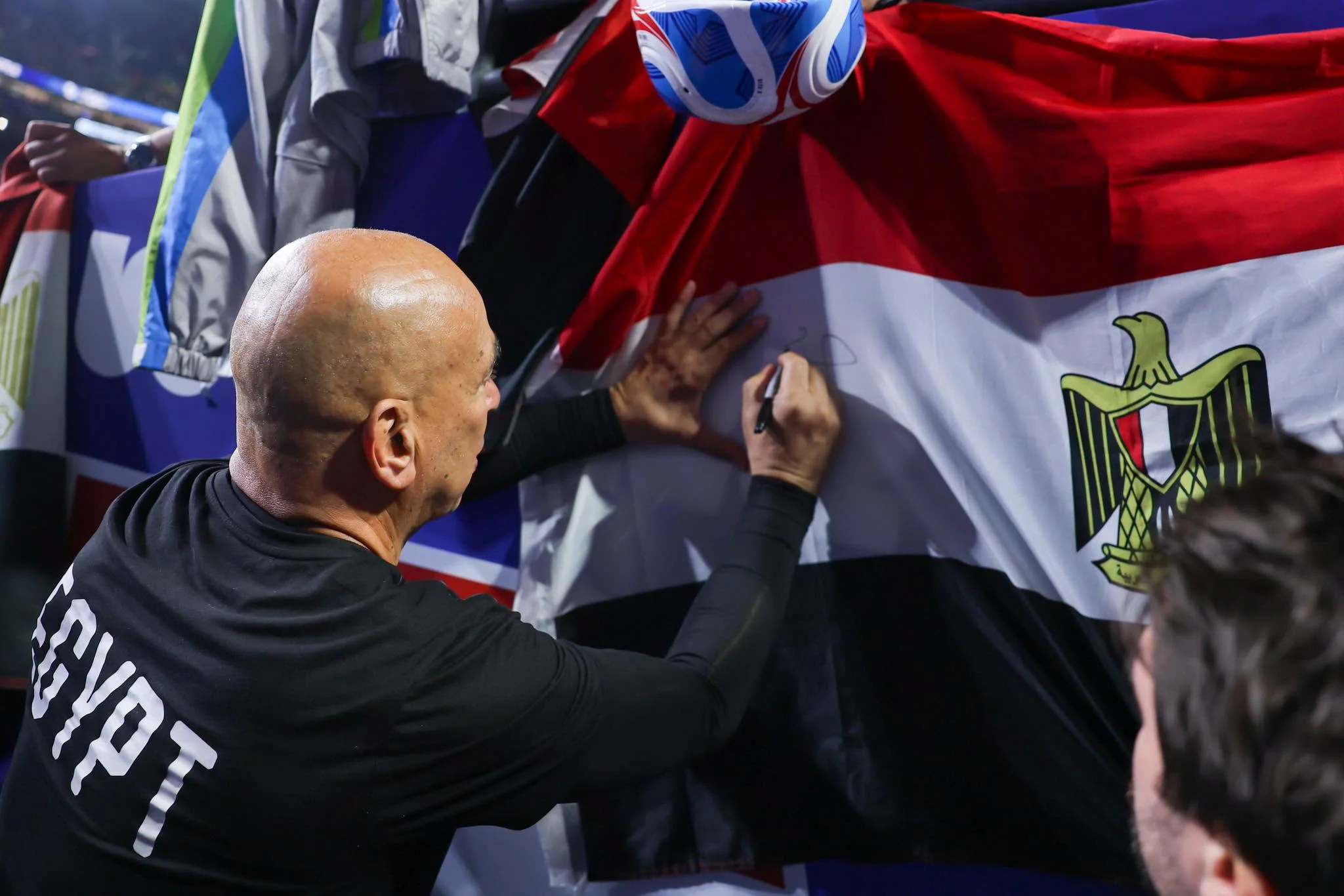 تهنئة وزير الرياضة لمنتخب مصر بعد التأهل لكأس العالم 2026