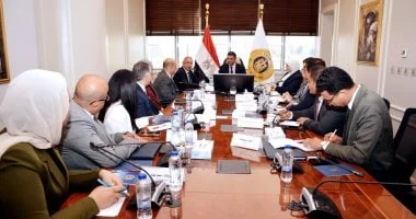 إنشاء مجمعات تكنولوجية بالجامعات المصرية