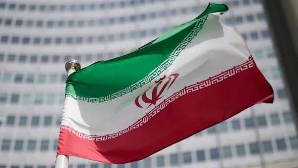 إيران تندد بالضربات الأمريكية وخرق مذكرة التفاهم