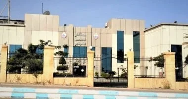 مصرع عاملين وإصابة 20 في انقلاب سيارة بالعلمين