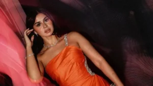 منة عرفة تظهر بإطلالة كاجوال مميزة