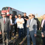 زيارة تفقدية لمحافظ الغربية بعد خروج قطار عن القضبان