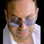 مصطفى قمر يعود للسينما بفيلم “صديق العائلة”