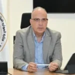وزير الري يتابع غرق صندل في ميناء السد العالي