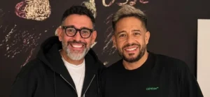 حماقي يشيد بعمرو مصطفى ودوره في ألبوم "سمعوني"