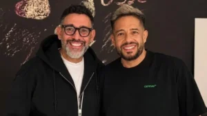 حماقي يشيد بعمرو مصطفى ويؤكد عمق صداقتهما