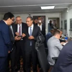 وزير الخارجية يتفقد مكتب تصديقات المريلاند
