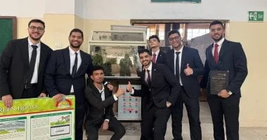 طلاب هندسة الزقازيق يبتكرون صوبة زراعية ذكية