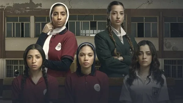 عرض مسلسل "تحت السن" على منصة شاهد