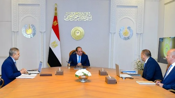 السيسي يؤكد على توطين صناعة الوحدات البحرية