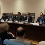 صرف الألبان المدعمة للأمهات والأطفال التوائم
