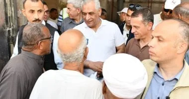 وزير الإنتاج الحربي يتابع مشروعات "حياة كريمة" بأسوان