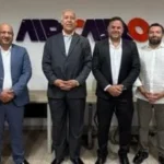 إيركايرو تدعم الشراع والانزلاق على الماء ببروتوكول تعاون