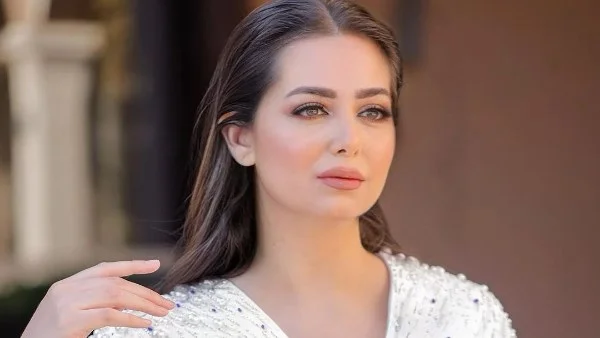 هاجر الشرنوبي تدعم هبة مجدي في محنتها الصحية