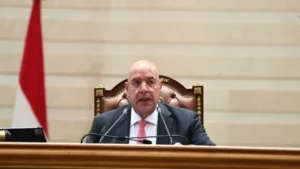 النواب يوافقون على قانونين للبحث عن البترول والغاز