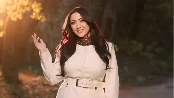 آية عبد الله تطلق كليب "مليش غيرك" برؤية بتول عرفة