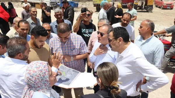محافظ القليوبية يتفقد تطوير نزلات الدائري بشبرا الخيمة