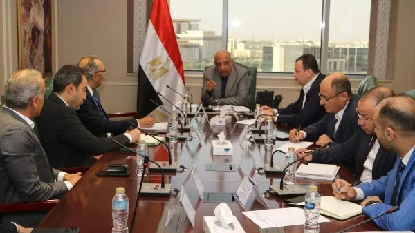 بحث مشروعات الطاقة الشمسية في مصر