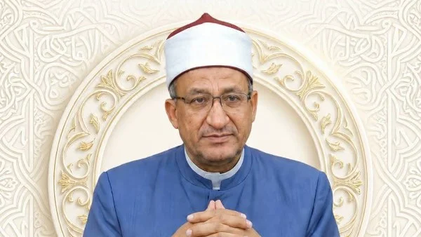 تهنئة رئيس منطقة كفر الشيخ للأوائل في الشهادتين