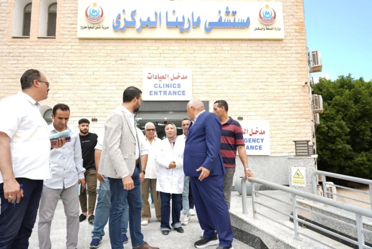 زيارة محافظ مطروح لمستشفى مارينا بالعلمين