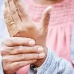 التوت الأزرق ودوره في تقوية العظام