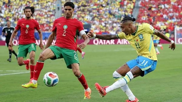 عمرو أديب: المغرب أصبحت مرشحة قوية للفوز بكأس العالم
