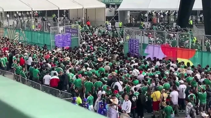 مشجع يواجه أزمة قلبية قبل افتتاح مونديال 2026