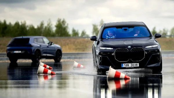 تجربة BMW المصفحة: أمان راقٍ في قلب المخاطر