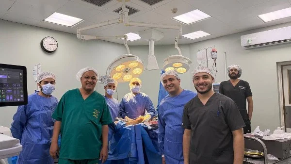 جراحة ناجحة لإعادة بناء مفصل الركبة بالغردقة
