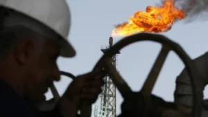 تراجع أسعار النفط بأكثر من 4% بعد اتفاق أمريكي إيراني