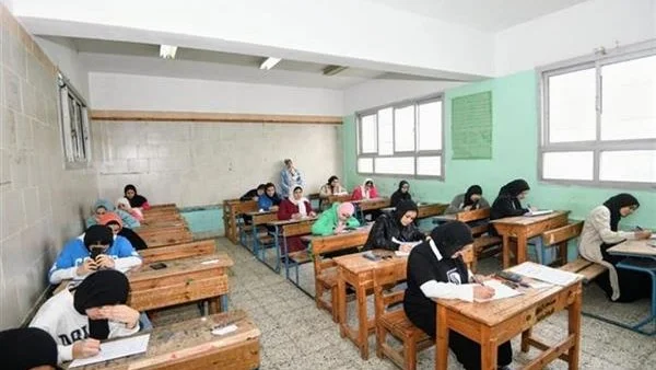 ضبط طالب بتهمة محاولة الغش في الامتحانات
