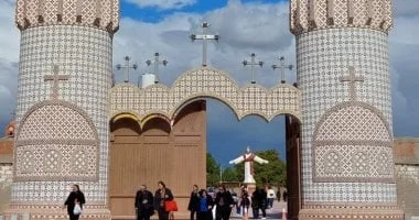 دير مارمرقس يحتفل بعيد استشهاد القديس أبسخيرون القلينى