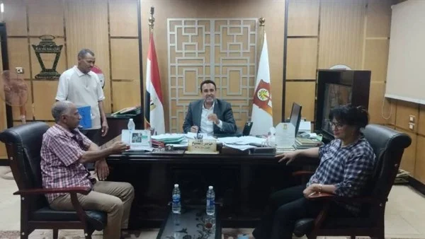 متابعة ملفات التقنين في مركز بلاط بالوادي الجديد