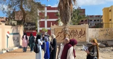 استمرار تصحيح امتحانات الشهادة الإعدادية بأسوان