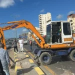 تركيب إشارة مرورية جديدة بشارع البحرية في الإسكندرية