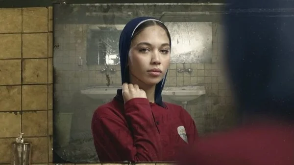 چيدا منصور في مسلسل Underage: تحديات المراهقة