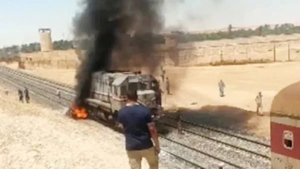 تصادم قطار بسيارة ملاكي في السويس يسبب حريقاً