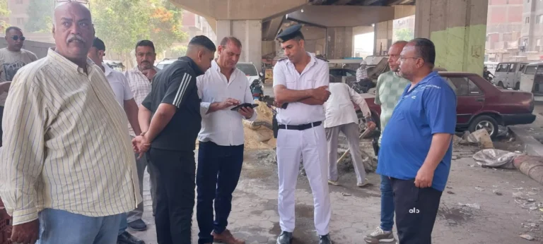 إنشاء مقاعد لكبار السن أمام مكتب بريد زنين في بولاق الدكرور