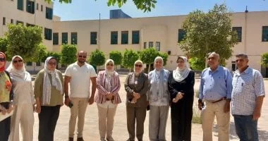 جولة ميدانية لمدير تعليم القاهرة في لجان الثانوية العامة