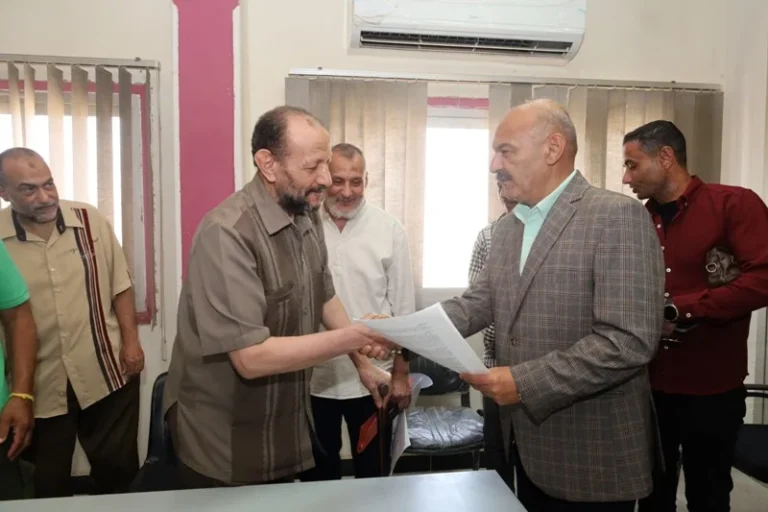 محافظ السويس يتفقد المركز التكنولوجي بحي فيصل