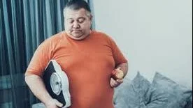 العلاقة بين التوتر والهرمونات وزيادة الوزن