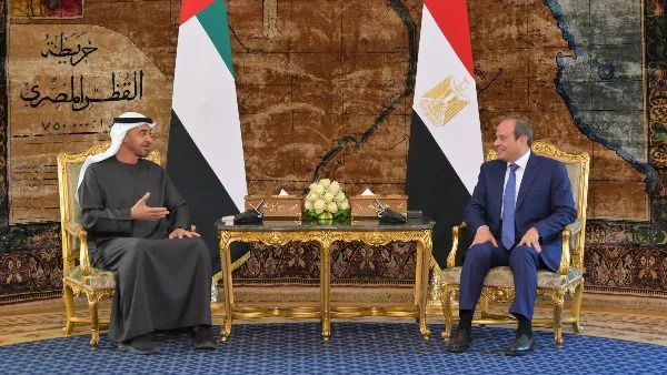زيارة محمد بن زايد للقاهرة تعزز الشراكة المصرية الإماراتية