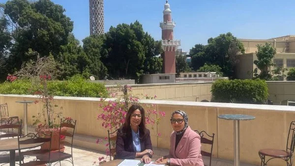 وزيرة الثقافة تناقش تعزيز الخدمات الثقافية بالوادي الجديد