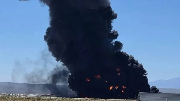 تحطم قاذفة "بي-52" في قاعدة إدواردز الجوية بكاليفورنيا