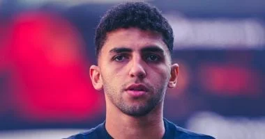 كوكا يجدد عقده مع الأهلي: مكاسب متبادلة للنادي واللاعب