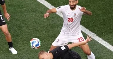 جوست يعيد تقدم نيوزيلندا على إيران في كأس العالم