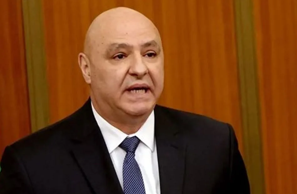 الرئيس اللبناني يأمل في تطورات تنهي معاناة الشعب