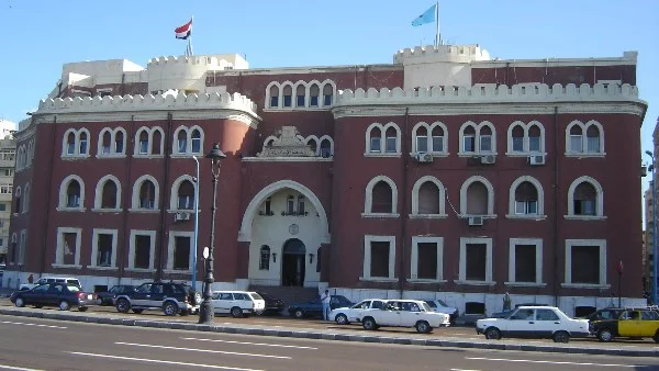 أزمة مستشفى الشاطبي الجامعي تثير الجدل في الإسكندرية
