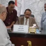 محافظ سوهاج يستمع لشكاوى المواطنين في لقاء دوري